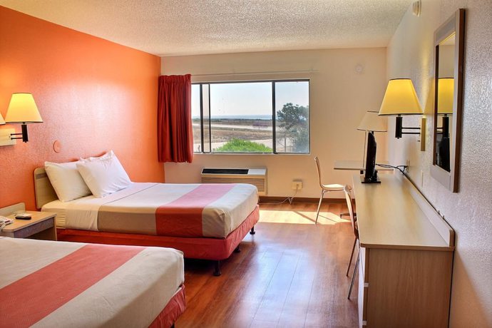 Imagen de la habitación del Hotel Hampton Inn San Simeon Cambria. Foto 8