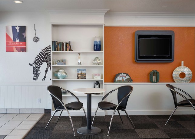 Imagen de los interiores del Hotel Hampton Inn San Simeon Cambria. Foto 19