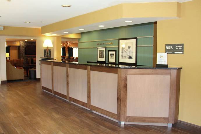 Imagen de los interiores del Hotel Hampton Inn Sandusky-Central. Foto 16
