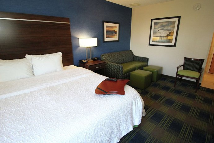 Imagen de la habitación del Hotel Hampton Inn Sandusky-Central. Foto 3