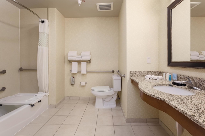 Imagen de la habitación del Hotel Hampton Inn Santa Barbara/goleta. Foto 3