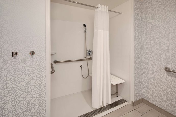 Imagen de la habitación del Hotel Hampton Inn Santa Cruz West, CA. Foto 5