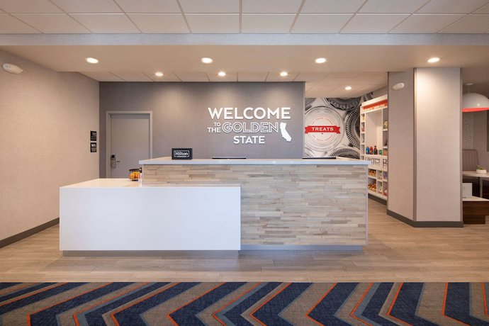 Imagen de los interiores del Hotel Hampton Inn Santa Cruz West, CA. Foto 20