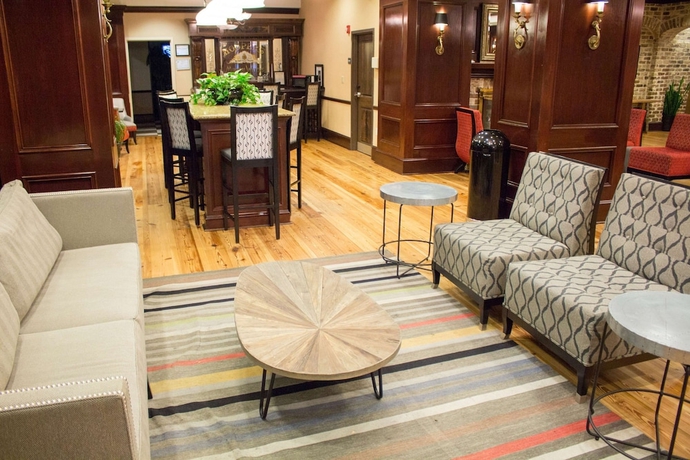 Imagen de los interiores del Hotel Hampton Inn Savannah-historic District. Foto 17