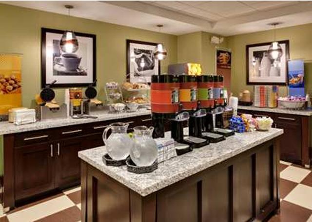 Imagen general del Hotel Hampton Inn Seneca Falls. Foto 8