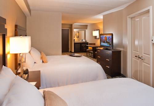 Imagen de la habitación del Hotel Hampton Inn Shelton. Foto 2