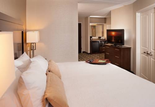 Imagen de la habitación del Hotel Hampton Inn Shelton. Foto 5