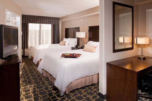 Imagen de la habitación del Hotel Hampton Inn Shelton. Foto 7