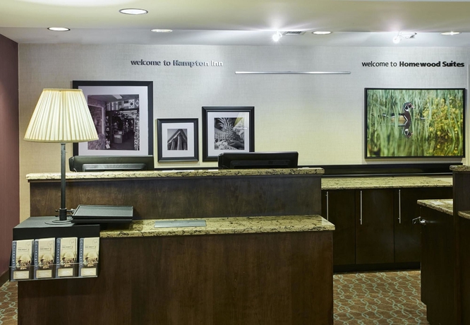 Imagen de los interiores del Hotel Hampton Inn Silver Spring. Foto 8
