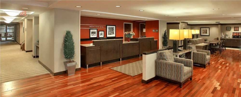 Imagen de los interiores del Hotel Hampton Inn Silver Spring. Foto 14