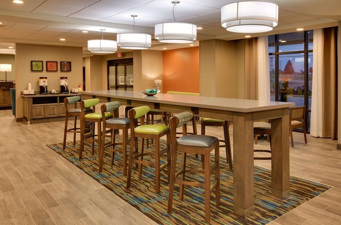 Imagen del bar/restaurante del Hotel Hampton Inn Snyder Tx. Foto 3