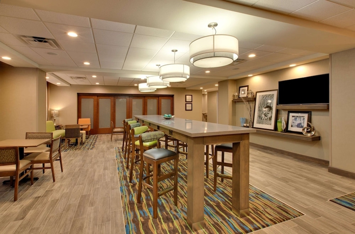 Imagen del bar/restaurante del Hotel Hampton Inn Snyder Tx. Foto 4
