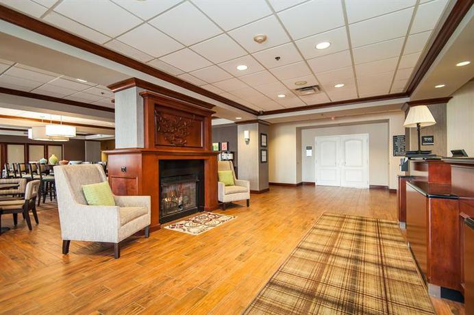 Imagen de los interiores del Hotel Hampton Inn South Kingstown - Newport Area. Foto 12
