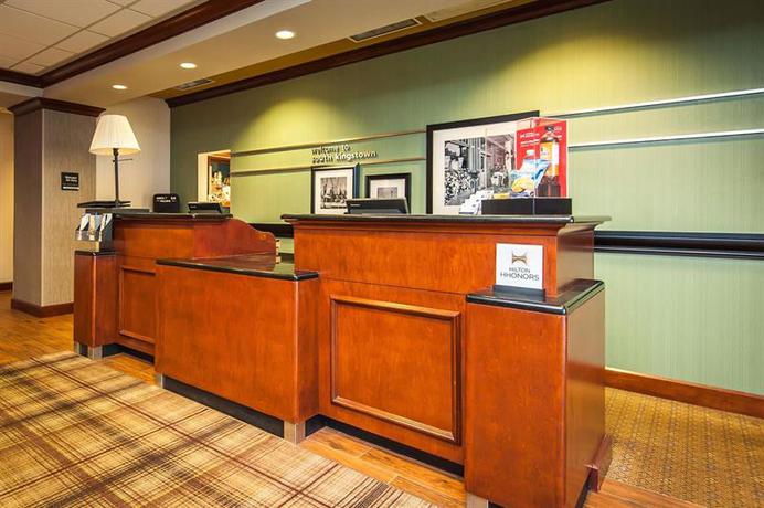 Imagen de los interiores del Hotel Hampton Inn South Kingstown - Newport Area. Foto 16