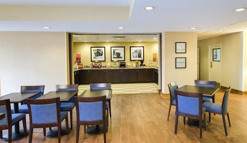 Imagen del bar/restaurante del Hotel Hampton Inn Southlake. Foto 2
