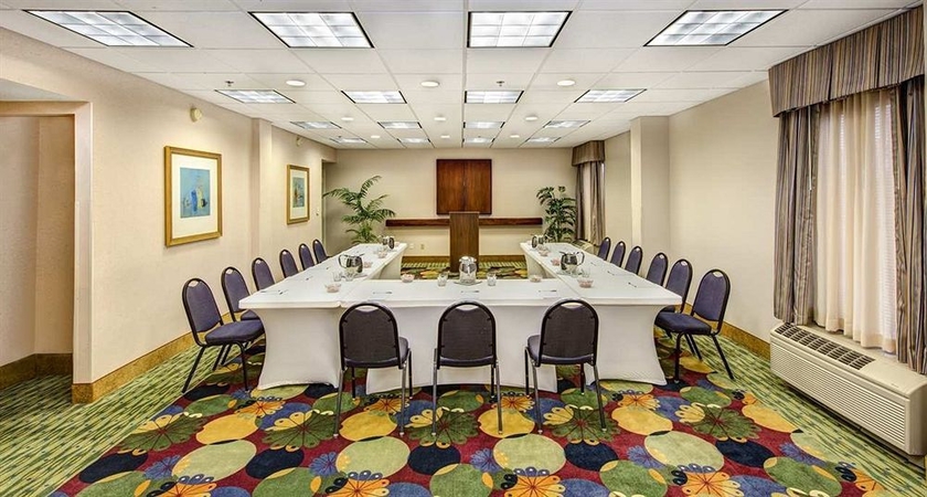 Imagen de los interiores del Hotel Hampton Inn Southlake. Foto 13