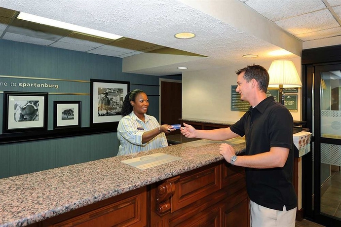 Imagen de los interiores del Hotel Hampton Inn Spartanburg-north I-85. Foto 8