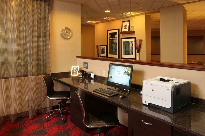 Imagen de los interiores del Hotel Hampton Inn Spokane. Foto 13