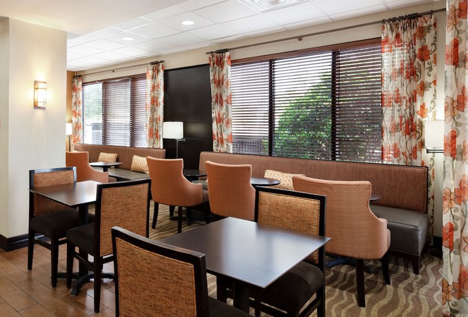 Imagen de los interiores del Hotel Hampton Inn Spring Hill. Foto 18