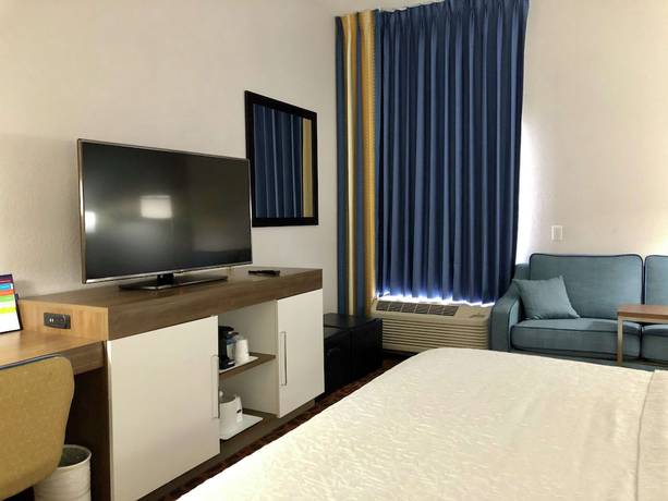 Imagen de la habitación del Hotel Hampton Inn Spring Hill. Foto 13