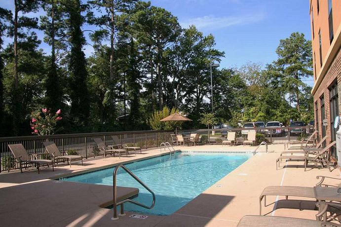 Imagen de los interiores del Hotel Hampton Inn Spring Lake Fayetteville. Foto 13