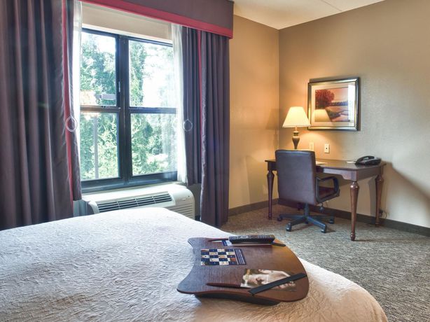 Imagen del bar/restaurante del Hotel Hampton Inn Spring Lake Fayetteville. Foto 4