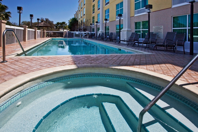 Imagen de la piscina del Hotel Hampton Inn St Augustine Downtown Historic Distric. Foto 13