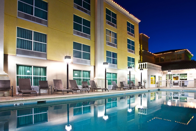 Imagen de la piscina del Hotel Hampton Inn St Augustine Downtown Historic Distric. Foto 14