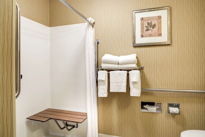 Imagen de la habitación del Hotel Hampton Inn St. Joseph. Foto 6