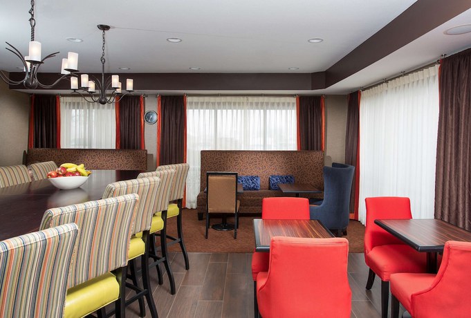 Imagen de los interiores del Hotel Hampton Inn St. Joseph. Foto 20