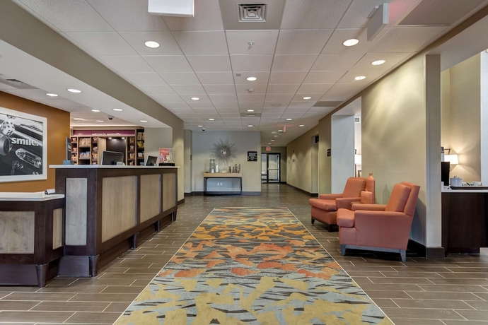 Imagen de los interiores del Hotel Hampton Inn St. Louis Wentzville. Foto 15