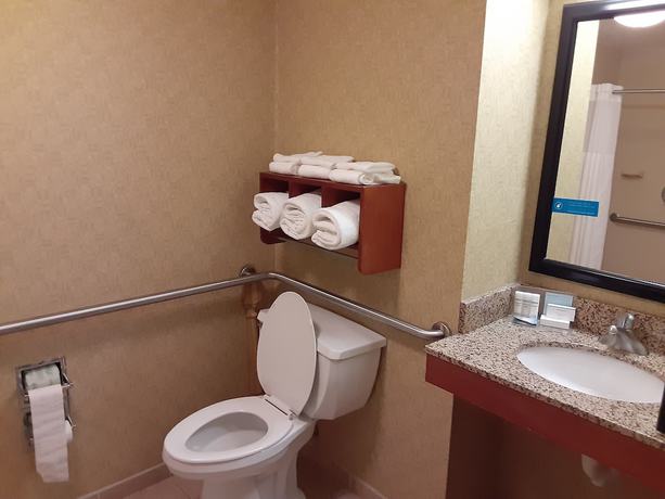 Imagen de la habitación del Hotel Hampton Inn St. Louis/Westport. Foto 2