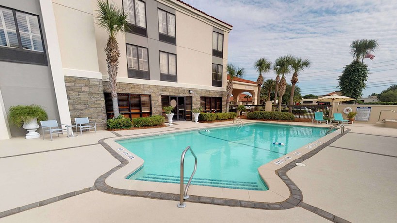 Imagen de la piscina del Hotel Hampton Inn St. Simons Island. Foto 20