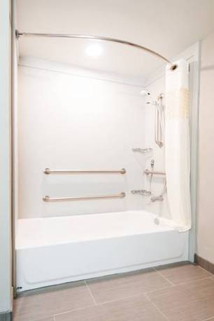 Imagen de la habitación del Hotel Hampton Inn Stafford/quantico and Conference Center. Foto 4