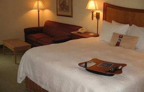Imagen de la habitación del Hotel Hampton Inn State College. Foto 5