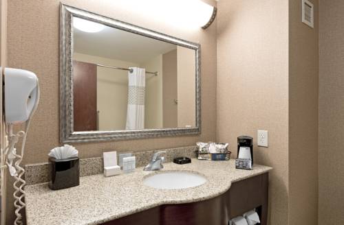 Imagen de la habitación del Hotel Hampton Inn Statesville. Foto 5