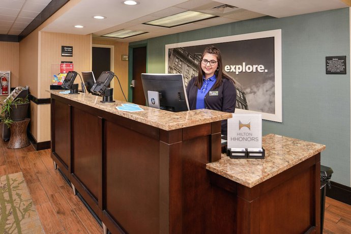 Imagen de los interiores del Hotel Hampton Inn Staunton. Foto 20