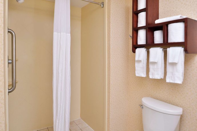 Imagen de la habitación del Hotel Hampton Inn Staunton. Foto 16