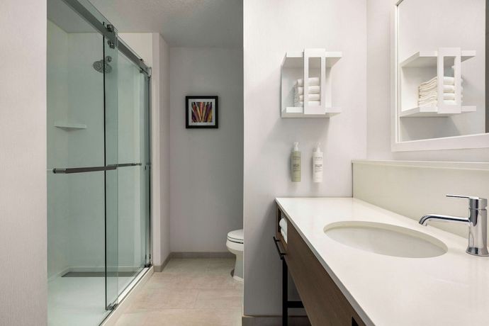 Imagen de la habitación del Hotel Hampton Inn Stockton, Ca. Foto 8