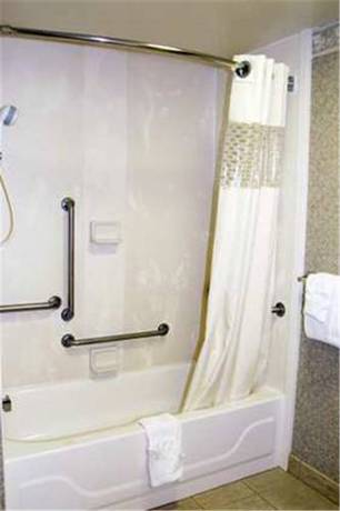 Imagen de la habitación del Hotel Hampton Inn Stroudsburg/poconos. Foto 5