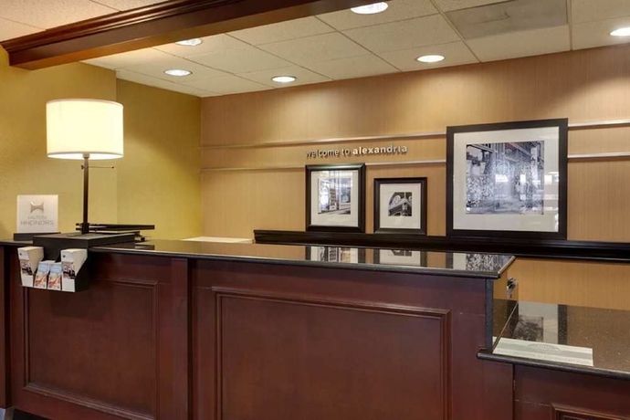 Imagen de los interiores del Hotel Hampton Inn Suites Alexandria Old Town Area South. Foto 12