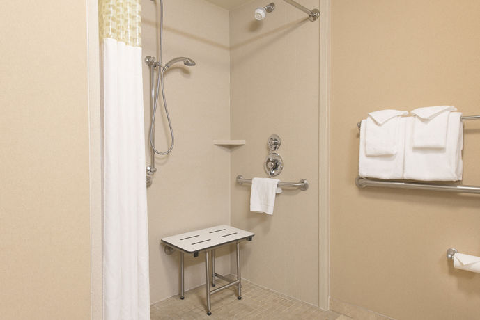 Imagen de la habitación del Hotel Hampton Inn Suites Bloomingtonnormal. Foto 2