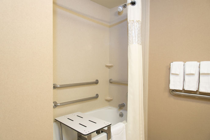 Imagen de la habitación del Hotel Hampton Inn Suites Bloomingtonnormal. Foto 3