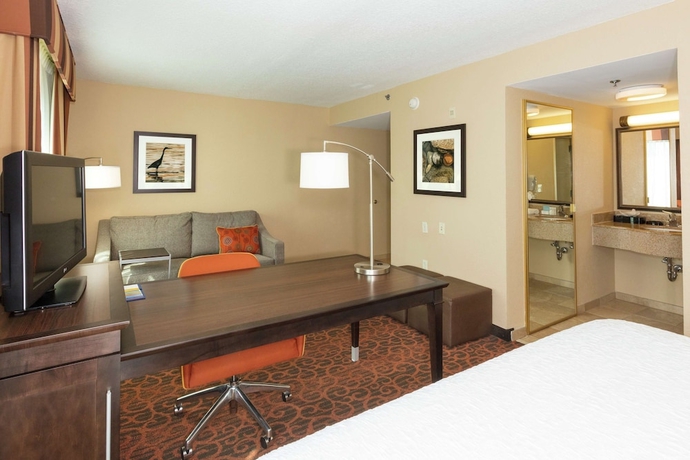 Imagen de la habitación del Hotel Hampton Inn Suites Jacksonville Airport. Foto 12