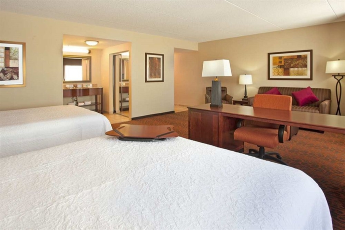 Imagen de la habitación del Hotel Hampton Inn Suites Minneapolis St Paul Arpt-mall Of America. Foto 8