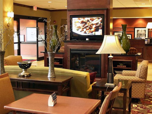 Imagen del bar/restaurante del Hotel Hampton Inn Suites Opelika I85 Auburn Area. Foto 3