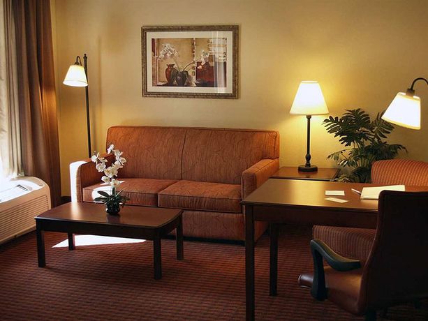 Imagen del bar/restaurante del Hotel Hampton Inn Suites Opelika I85 Auburn Area. Foto 4
