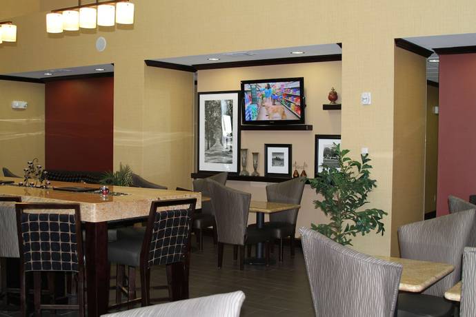 Imagen de los interiores del Hotel Hampton Inn Sweetwater. Foto 18