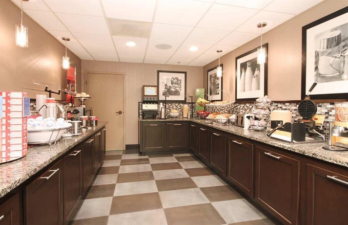 Imagen del bar/restaurante del Hotel Hampton Inn Tampa-international Airport/westshore. Foto 3