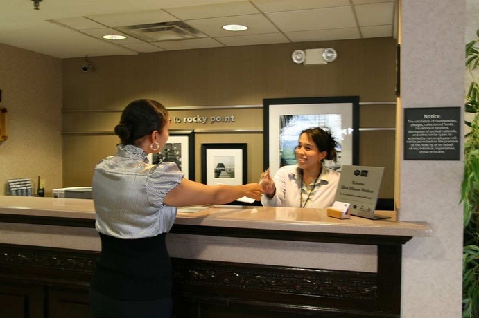 Imagen de los interiores del Hotel Hampton Inn Tampa/rocky Point-airport. Foto 13
